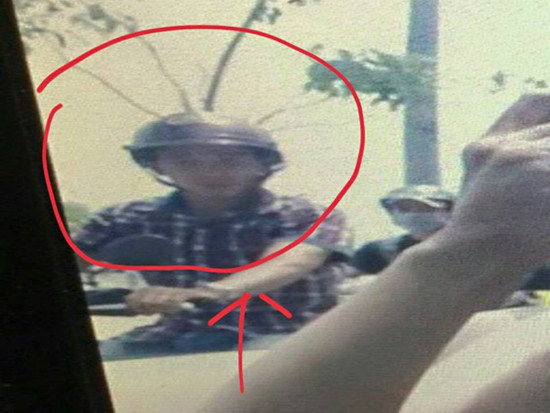 Kim Tuyến bị cướp dàn cảnh giật túi khi đang quay phim ảnh 1