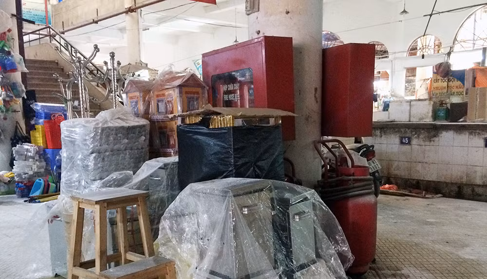 Ẩn hoạ cháy nổ tại những khu chợ giữa nội đô Hà Nội ảnh 9