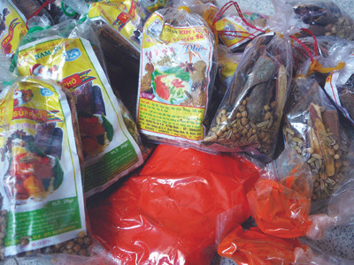 Loại phẩm màu công nghiệp này có thể làm món bún riêu cua như thịt cua thật