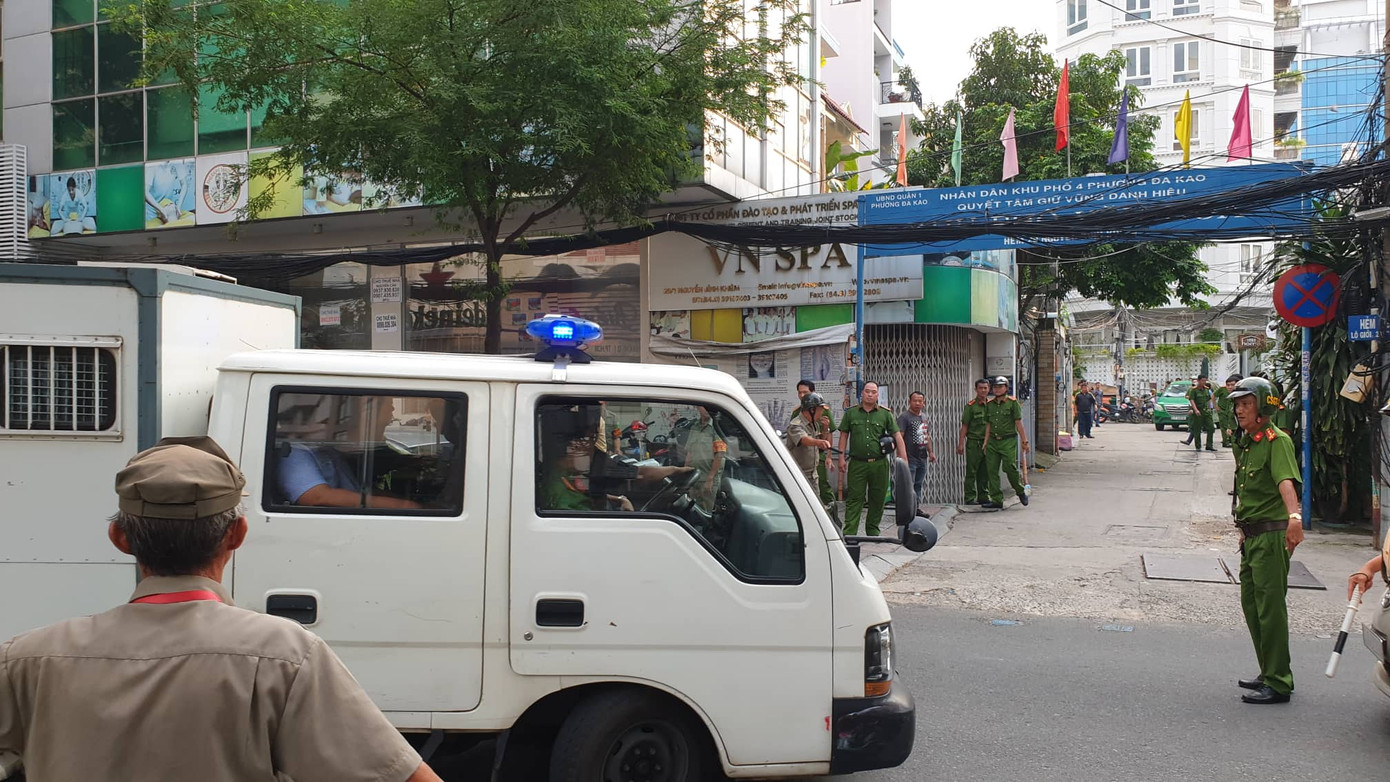 Thực nghiệm hiện trường vụ thẩm phán toà quận 4 xâm phạm chỗ ở ảnh 1