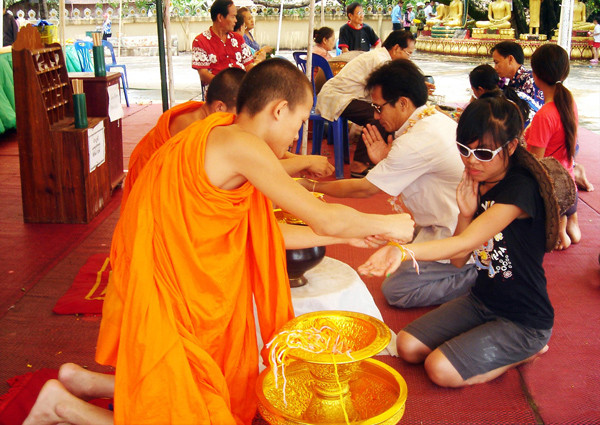 Trẩy hội chùa vàng ảnh 3