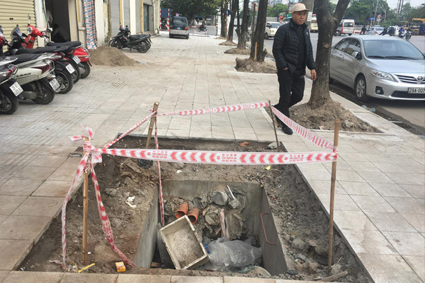 Hà Nội: Công tác thanh tra lát đá vỉa hè là 'mật'? ảnh 5