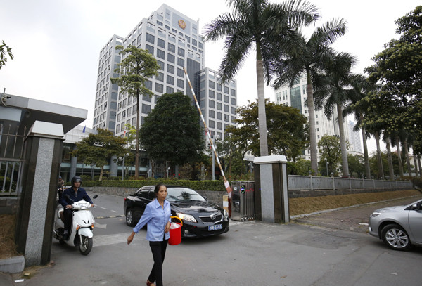 Biên chế tăng thêm 96.000 người: Bất lực vì thiếu chế tài? ảnh 1