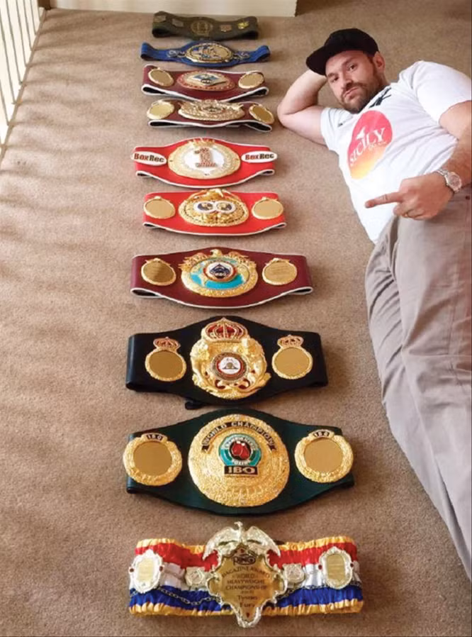 Tyson Fury hẹn ngày trở lại sàn đấu ảnh 1