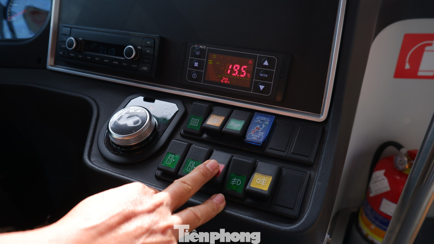 Hệ thống điều khiển trên xe.