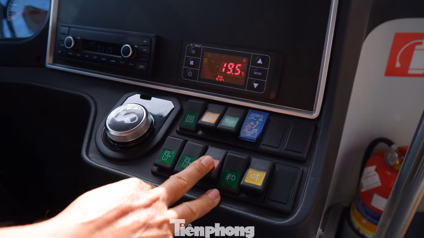Hệ thống điều khiển trên xe.