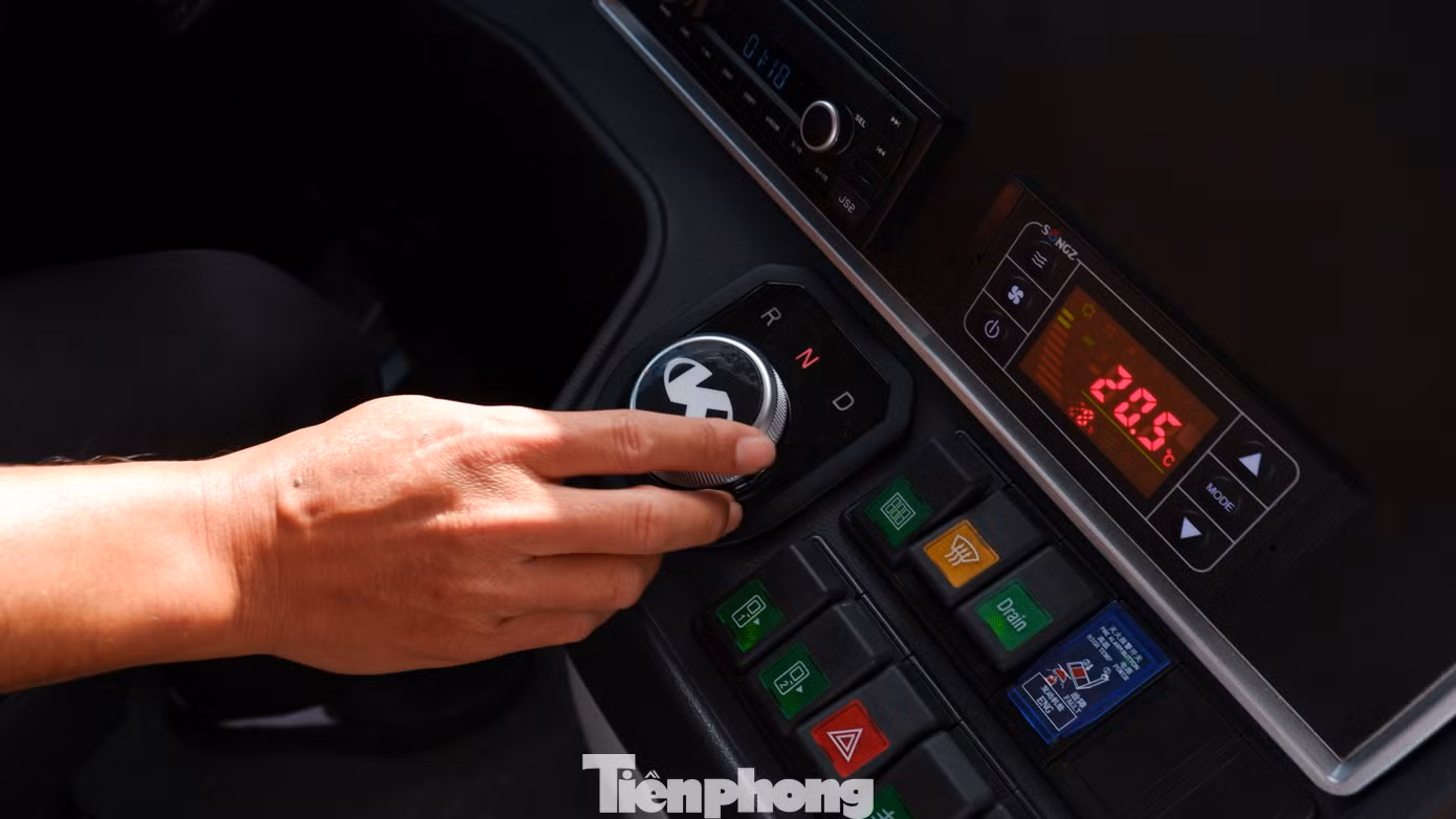 Hệ thống điều khiển trên xe.