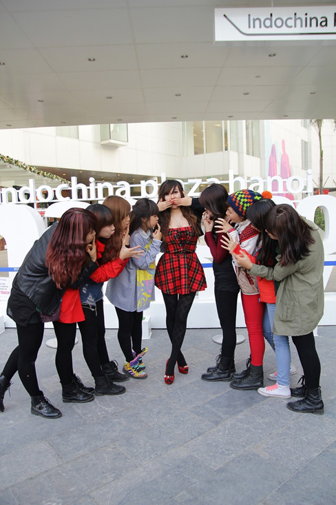 Mai Thỏ và các nhóm nhảy đang ráo riết tập luyện cho Lễ hội cuối năm