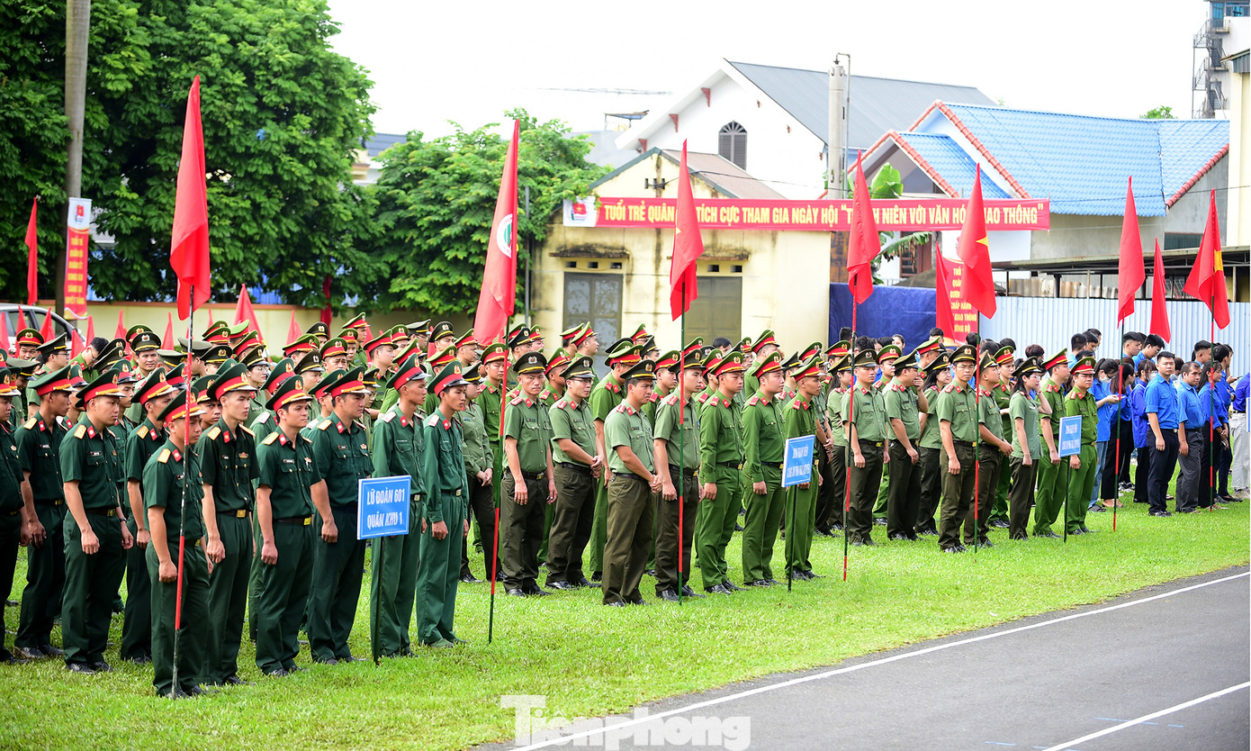 Tuổi trẻ quân đội, công an và đoàn viên thanh niên tỉnh Thái Nguyên tham gia ngày hội. Ảnh: Xuân Tùng Tuổi trẻ quân đội, công an và đoàn viên thanh niên tỉnh Thái Nguyên tham gia ngày hội. Ảnh: Xuân Tùng