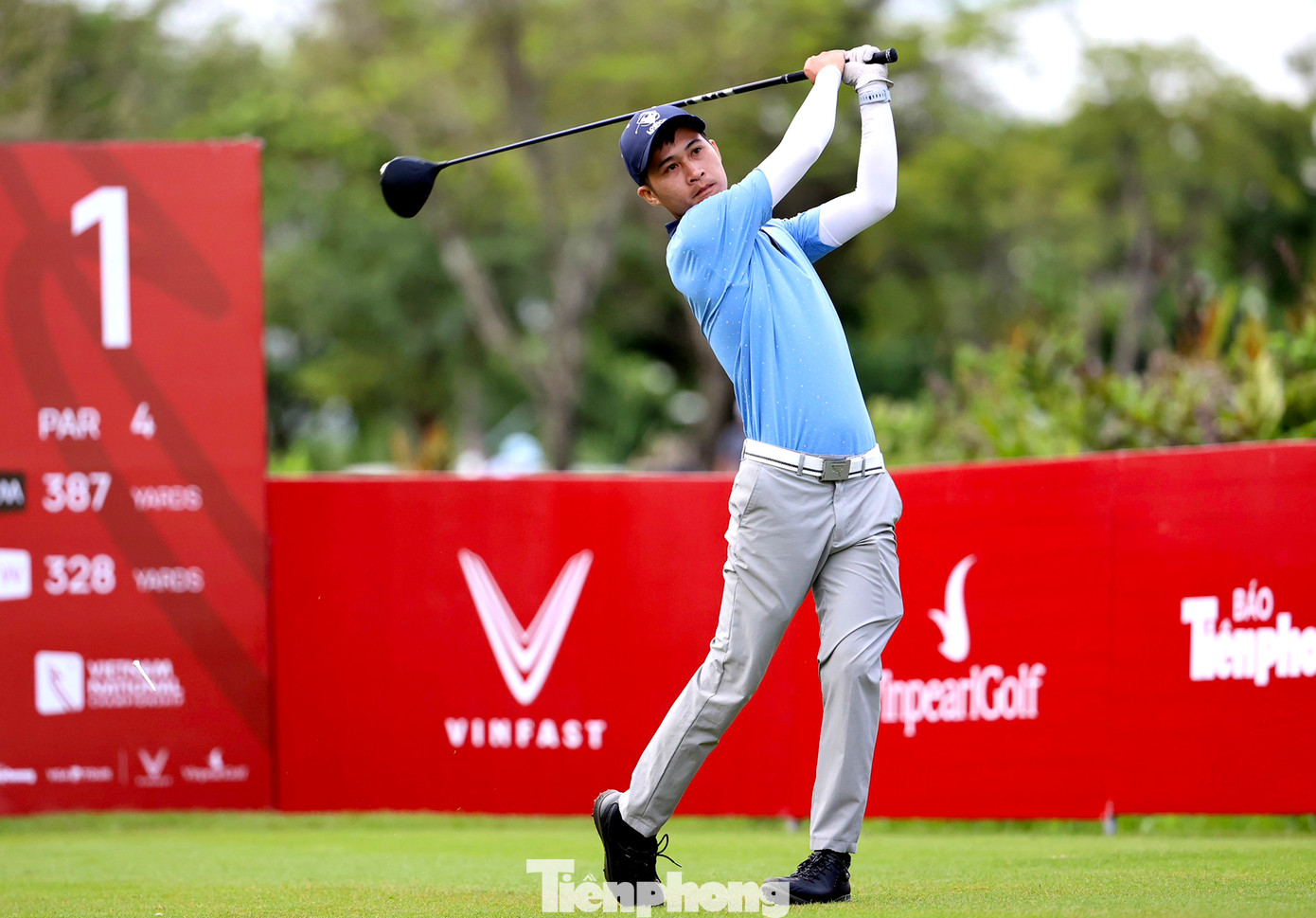 Những cú swing đầu tiên của các golfer trong ngày đầu khởi tranh Giải Vô địch Golf Quốc gia năm 2023 – Cúp VinFast.