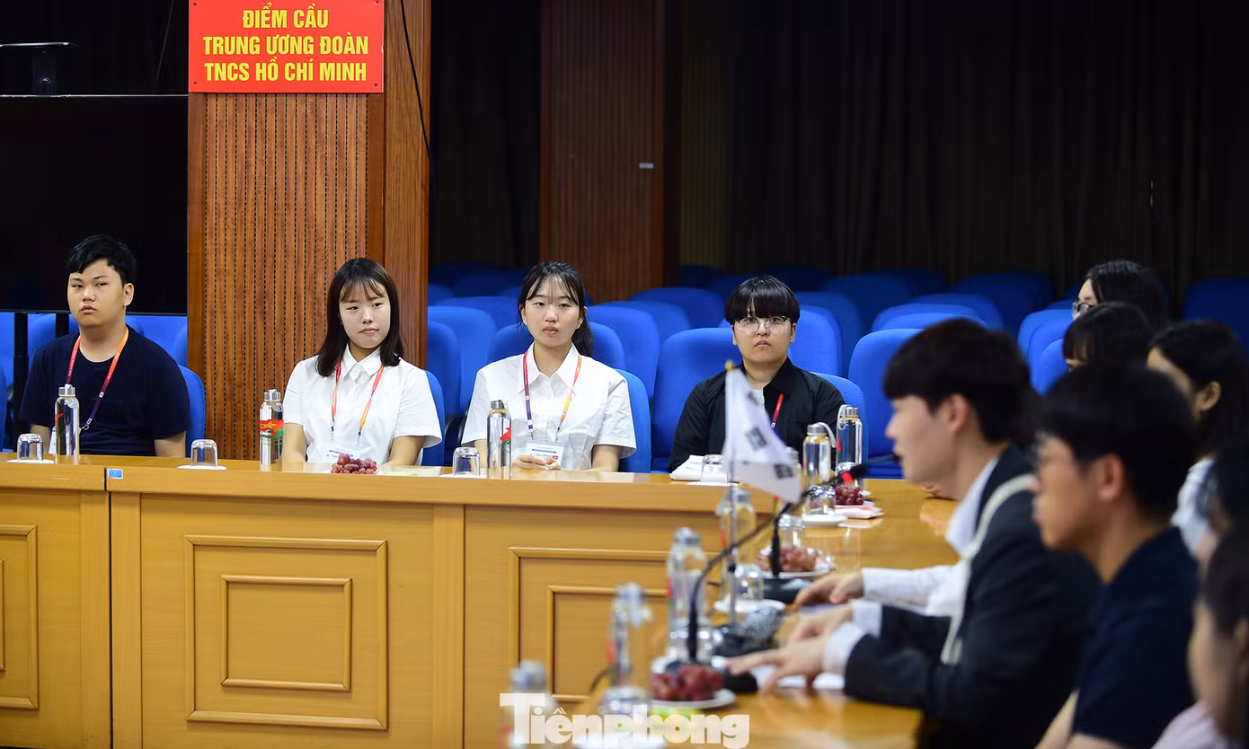 Đại biểu Hàn Quốc tham gia chương trình Giao lưu thanh niên Việt Nam - Hàn Quốc năm 2023 tại Việt Nam. Ảnh: Xuân Tùng