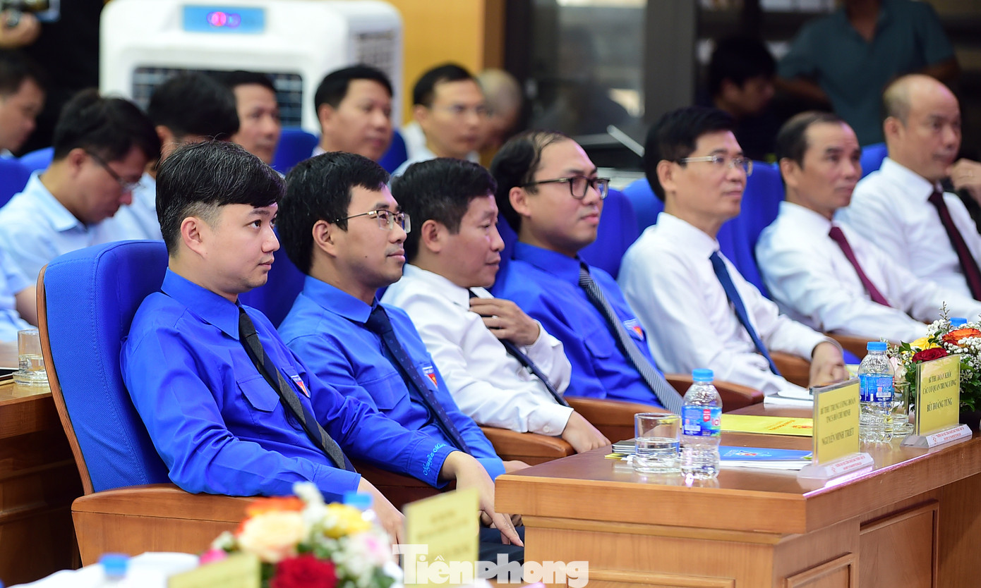 Các đại biểu tham dự chương trình. Ảnh: Xuân Tùng Các đại biểu tham dự chương trình. Ảnh: Xuân Tùng