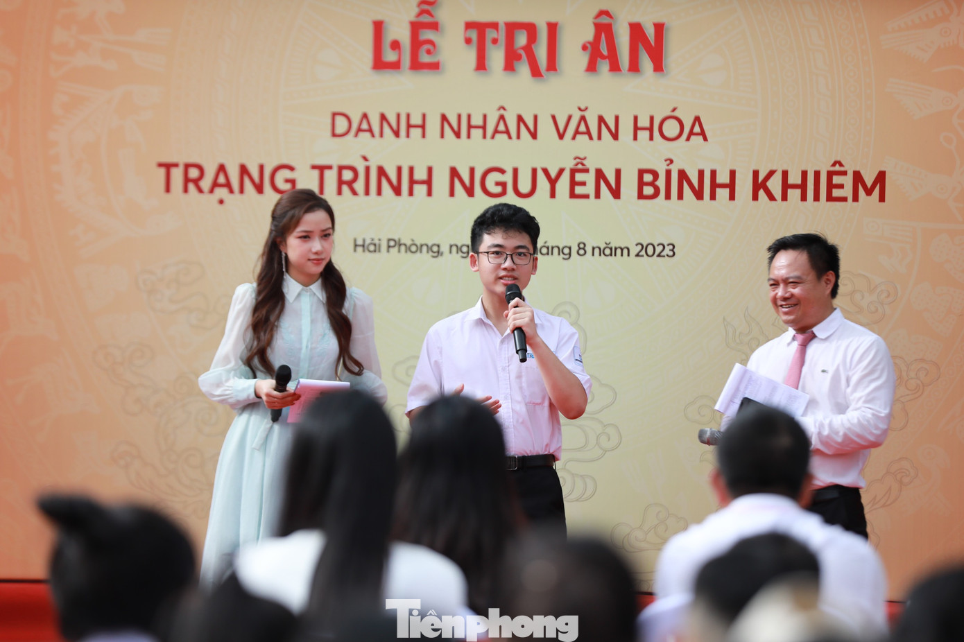 Gương mặt trẻ Việt Nam tiêu biểu năm 2022 Võ Hoàng Hải giao lưu tại chương trình. Gương mặt trẻ Việt Nam tiêu biểu năm 2022 Võ Hoàng Hải giao lưu tại chương trình.