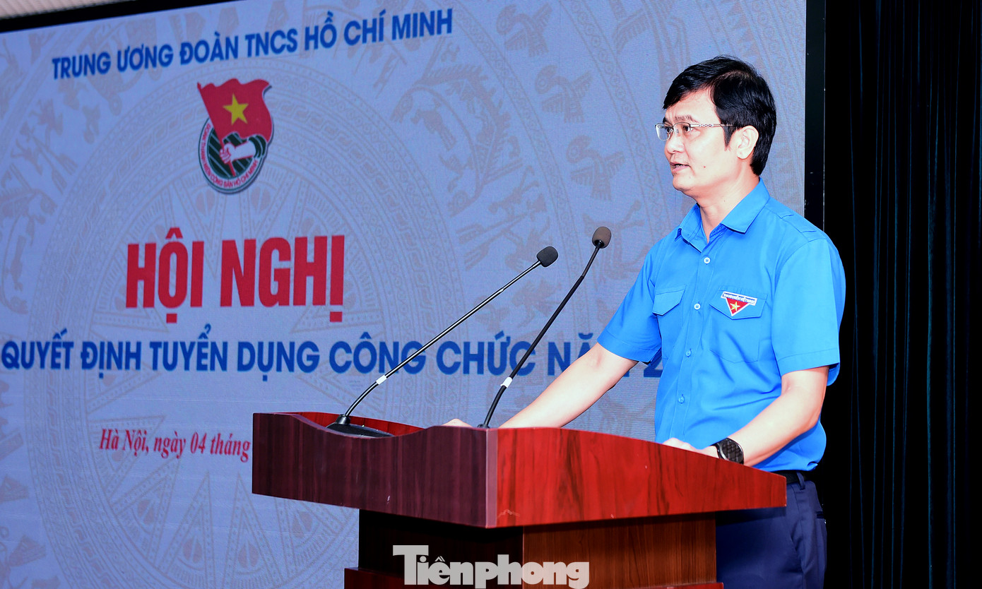 Anh Bùi Quang Huy phát biểu tại hội nghị. Ảnh: Xuân Tùng