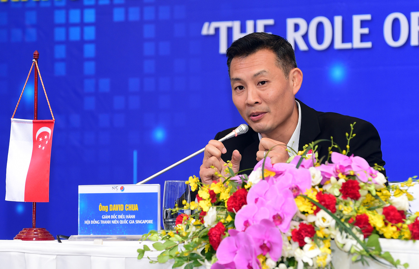 Lãnh đạo thanh niên hai nước trao đổi và lắng nghe đại biểu thanh niên đại diện cho nhóm trình bày ý tưởng, giải pháp liên quan chuyển đổi số tại chương trình. Ảnh: Xuân Tùng Lãnh đạo thanh niên hai nước trao đổi và lắng nghe đại biểu thanh niên đại diện cho nhóm trình bày ý tưởng, giải pháp liên quan chuyển đổi số tại chương trình. Ảnh: Xuân Tùng