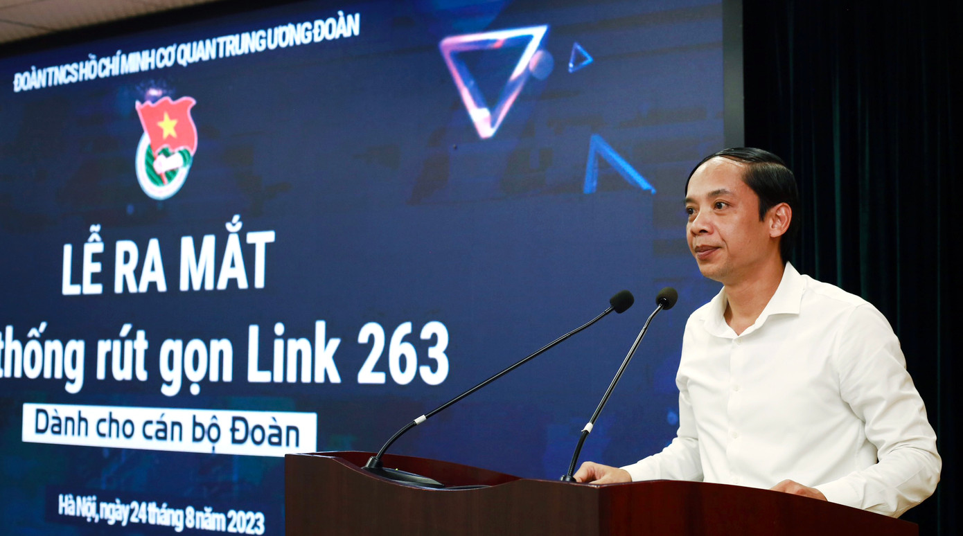 Anh Nguyễn Thanh Tùng phát biểu tại chương trình. Ảnh: Bảo Anh Anh Nguyễn Thanh Tùng phát biểu tại chương trình. Ảnh: Bảo Anh