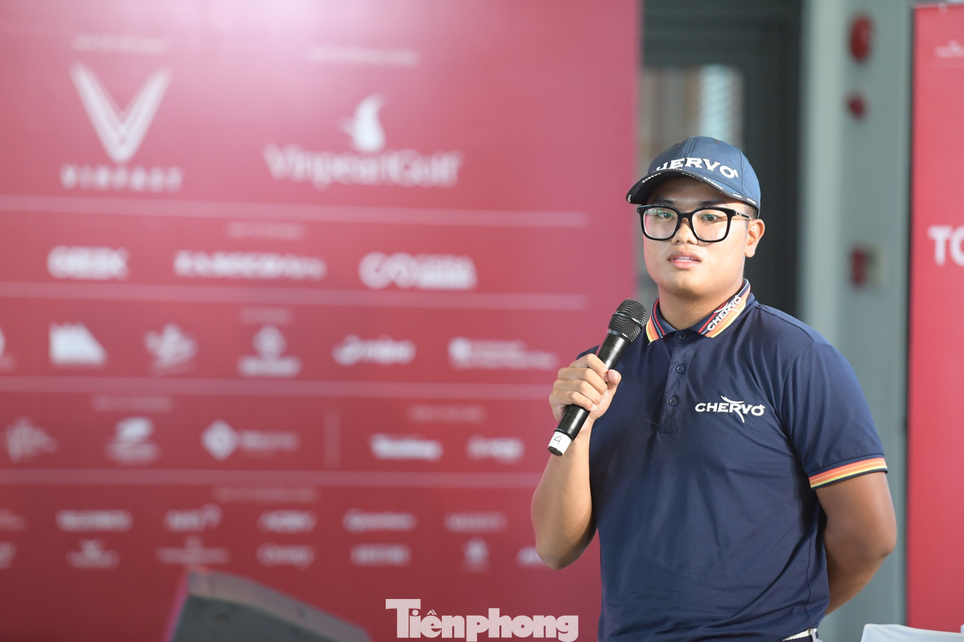 Golfer Nhất Long chia sẻ tại chương trình