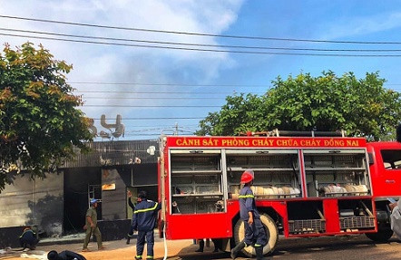 Cháy nhà hàng, 7 người nguy kịch ảnh 1