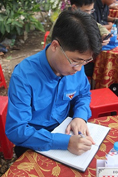 Truy tặng 'Huy hiệu Tuổi trẻ dũng cảm' cho hiệp sỹ Nguyễn Hoàng Nam ảnh 4