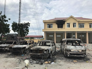 15 đối tượng tấn công CSCĐ, đốt phá xe cứu hỏa lãnh án ảnh 2