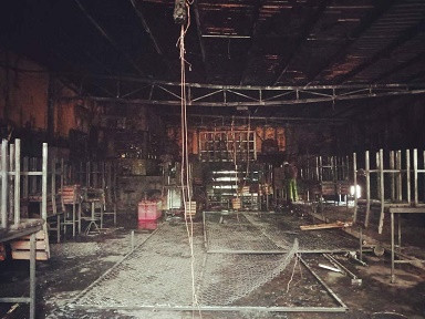 Người đàn ông thoát chết trong vụ cháy thảm khốc nhờ đi mua ốc vít ảnh 2