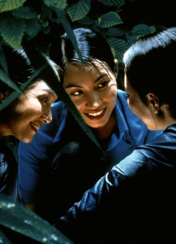 Một cảnh trong phim Mùa hè chiều thẳng đứng. Một cảnh trong phim Mùa hè chiều thẳng đứng.