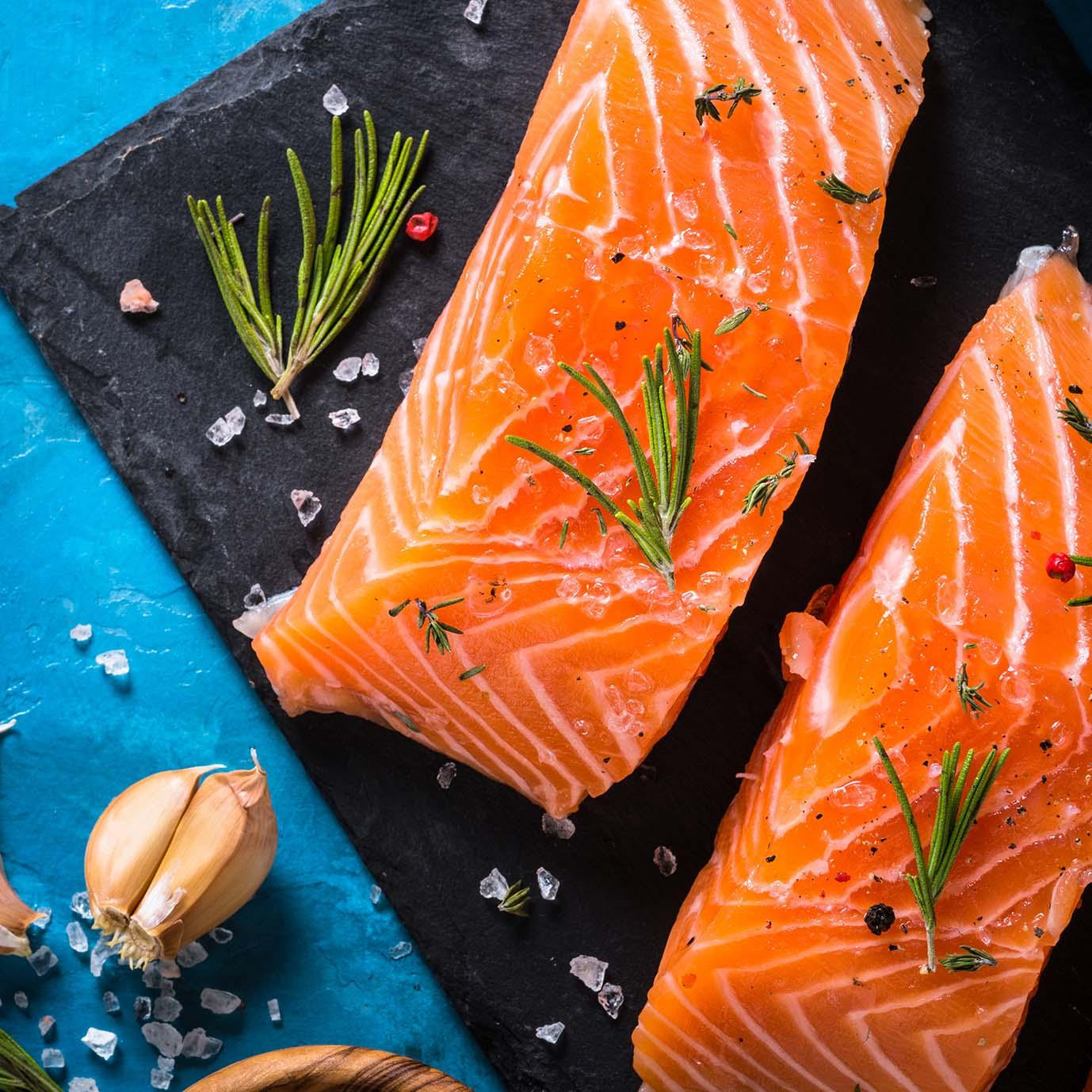 Cá hồi, thực phẩm của tình yêu.