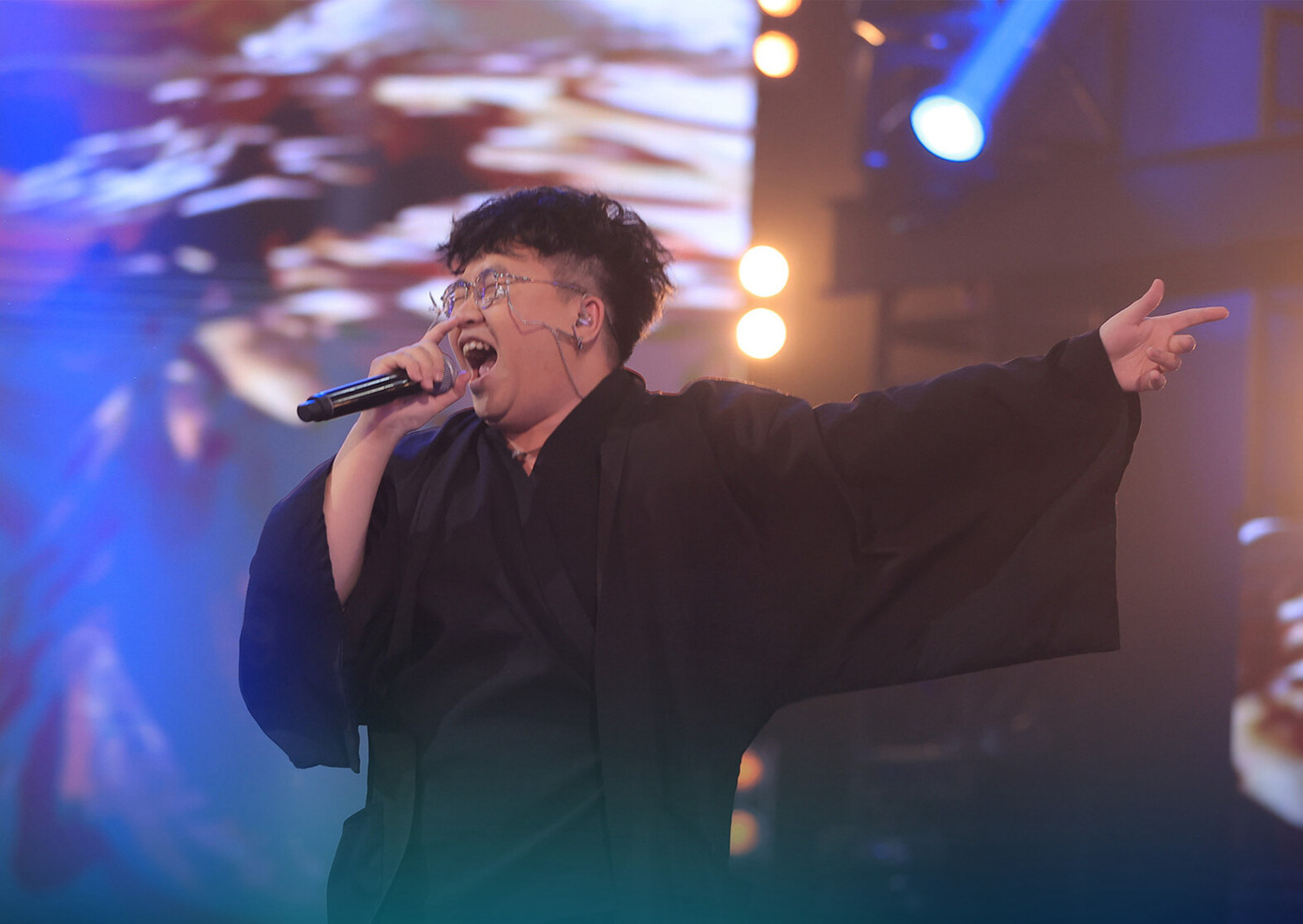 Thầy giáo tiếng Anh kiêm Tarot reader Tọi. Thầy giáo tiếng Anh kiêm Tarot reader Tọi.