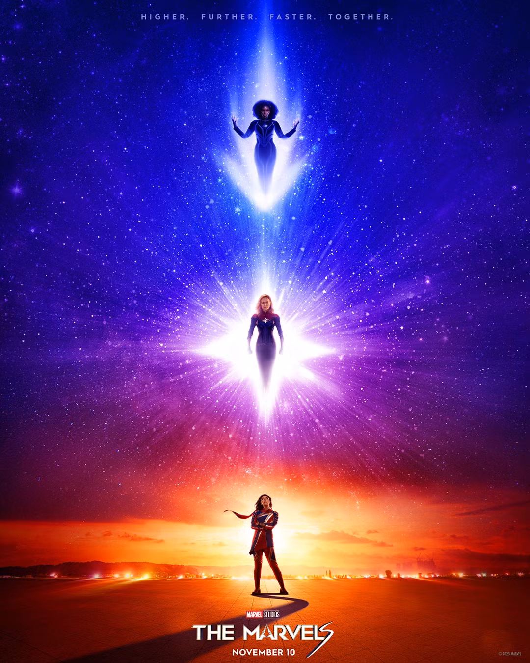 Poster của The Marvels với khẩu hiệu mới: "Cao hơn. Xa hơn. Nhanh hơn. Cùng nhau." Poster của The Marvels với khẩu hiệu mới: "Cao hơn. Xa hơn. Nhanh hơn. Cùng nhau."