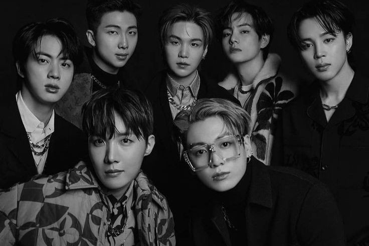 Có vẻ như BTS sẽ không xuất hiện tại các lễ trao giải cho đến khi cả nhóm đoàn tụ.