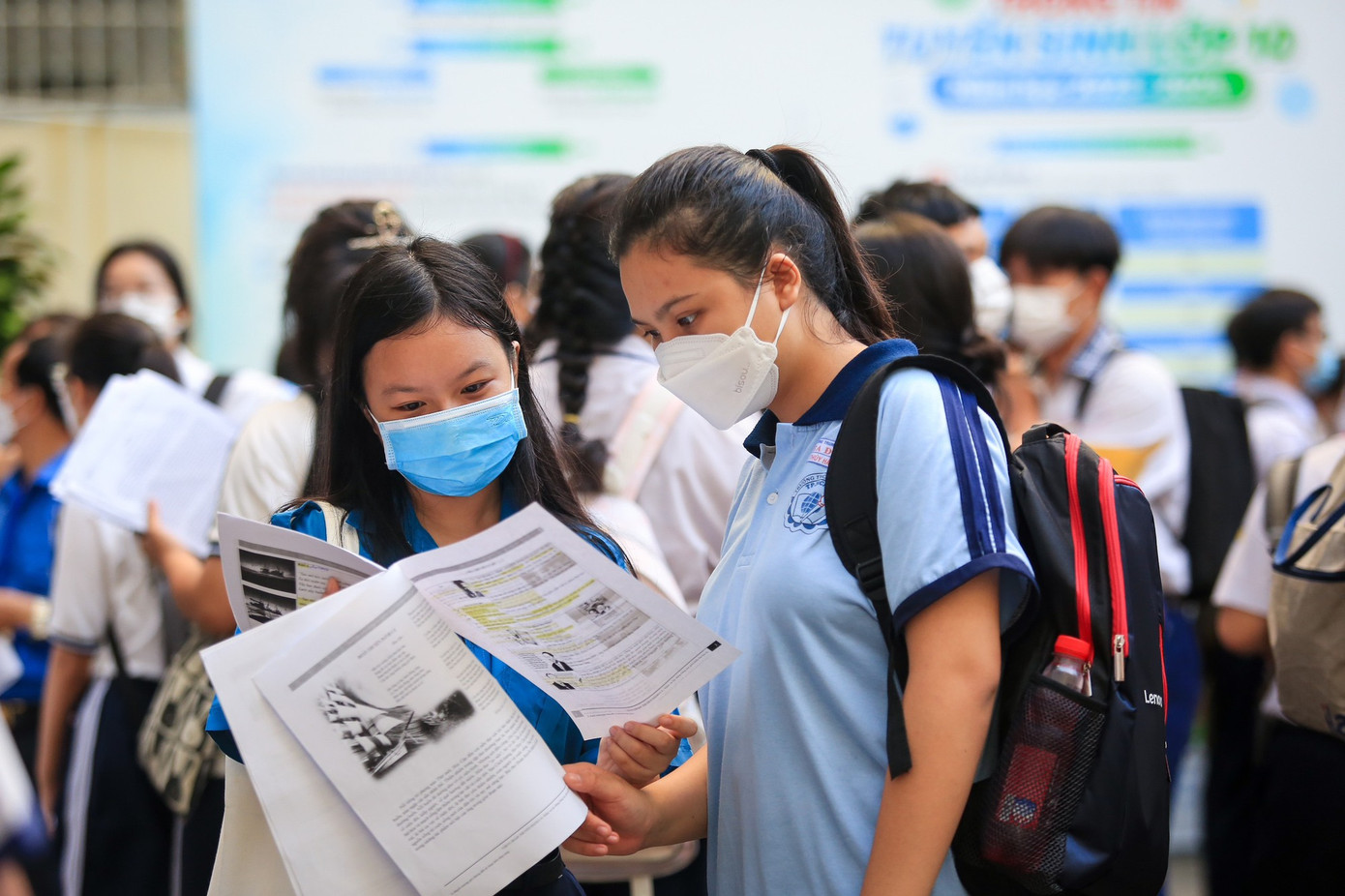 Hơn 3000 sĩ tử đã tham dự kỳ thi tuyển sinh vào 10 đầu tiên ở TP.HCM. Ảnh: Nhật Thịnh