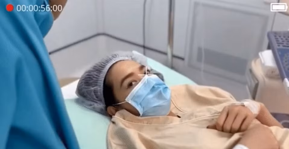 Minh Hằng đã trải qua hành trình có con đầy khó khăn và nhiều cảm xúc. Minh Hằng đã trải qua hành trình có con đầy khó khăn và nhiều cảm xúc.