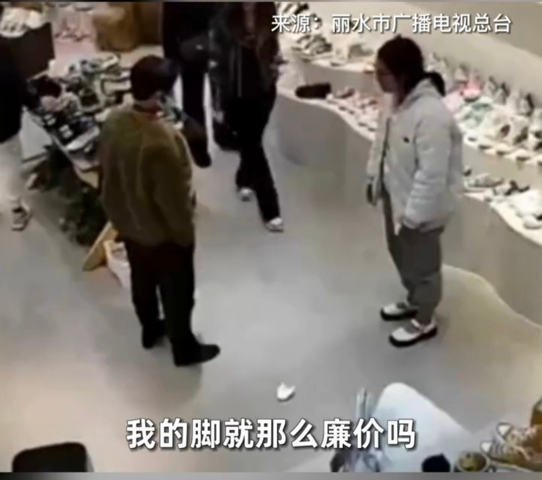 Cô gái dù đã 28 tuổi vẫn không thể quyết định cuộc sống của riêng mình.