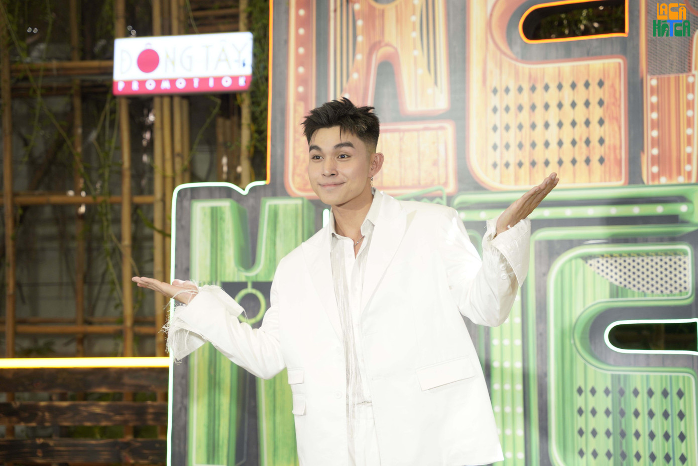 Jun Phạm có phần gầy hơn sau khi bố anh qua đời khiến fan không khỏi lo lắng. Jun Phạm có phần gầy hơn sau khi bố anh qua đời khiến fan không khỏi lo lắng.