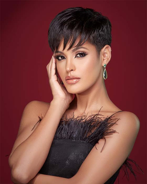 Nàng hậu gây ấn tượng với mái tóc tém đầy cá tính cùng nhan sắc nổi bật. Nàng hậu gây ấn tượng với mái tóc tém đầy cá tính cùng nhan sắc nổi bật.