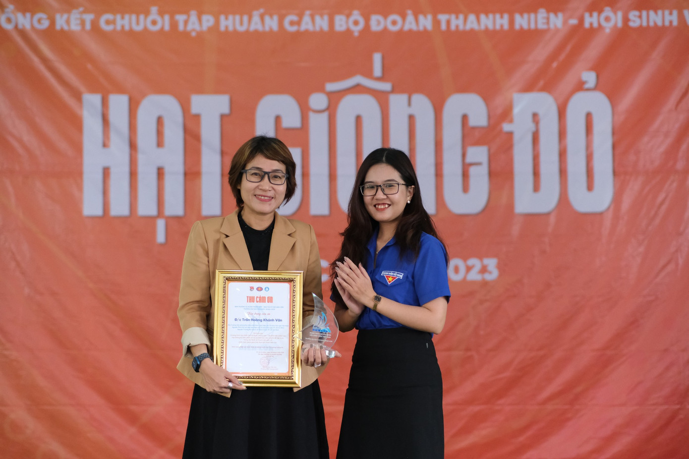 Một hành trình tràn đầy hoài bão, mục tiêu và kỳ vọng mới đang sôi sục trong trái tim người cán bộ sau khi kết thúc chuỗi tập huấn 4 chuyên đề. Nguồn: Sức trẻ Nhân Văn