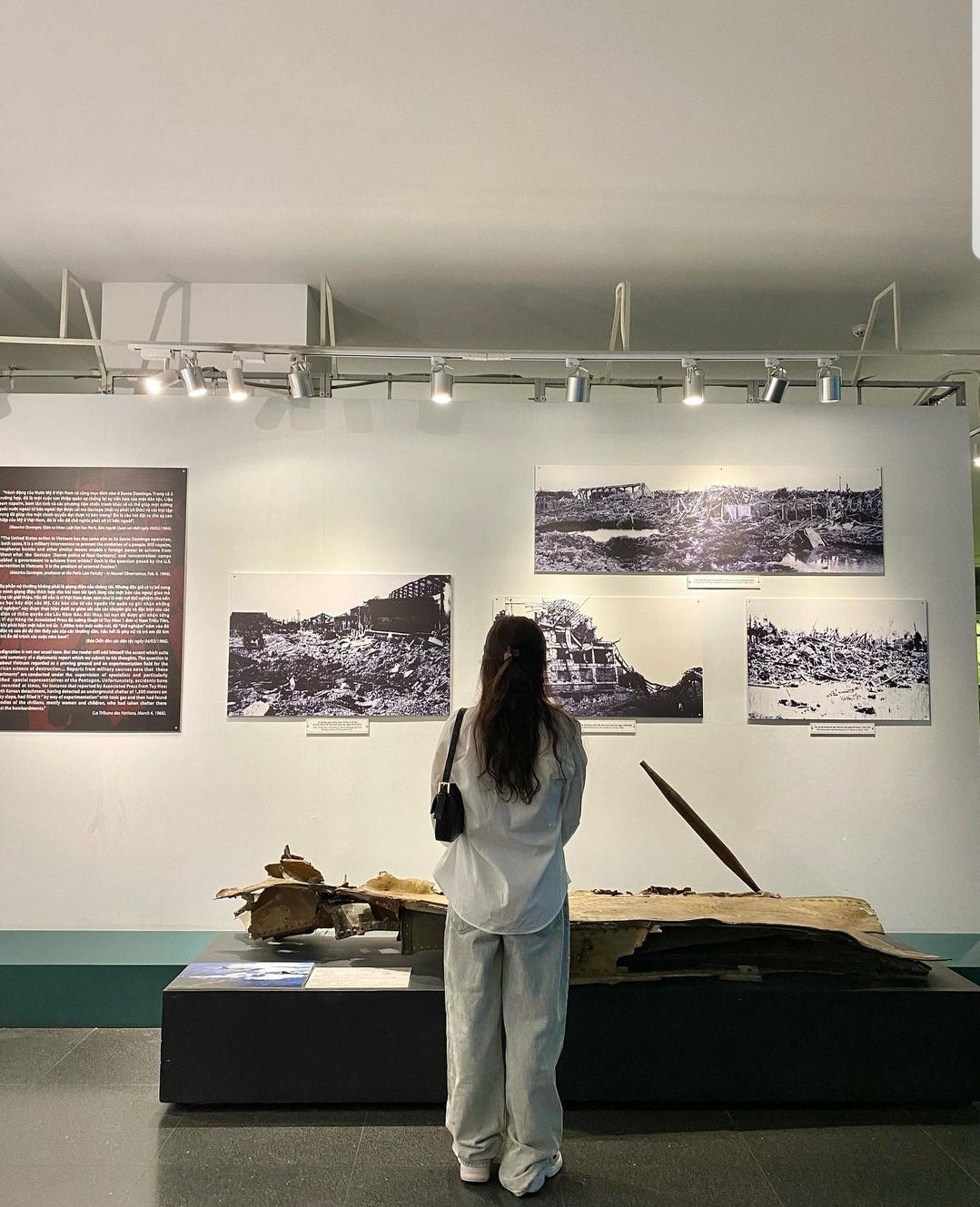 Gen Z ghé thăm bảo tàng tìm hiểu về lịch sử. (Ảnh: phuonguyenie)