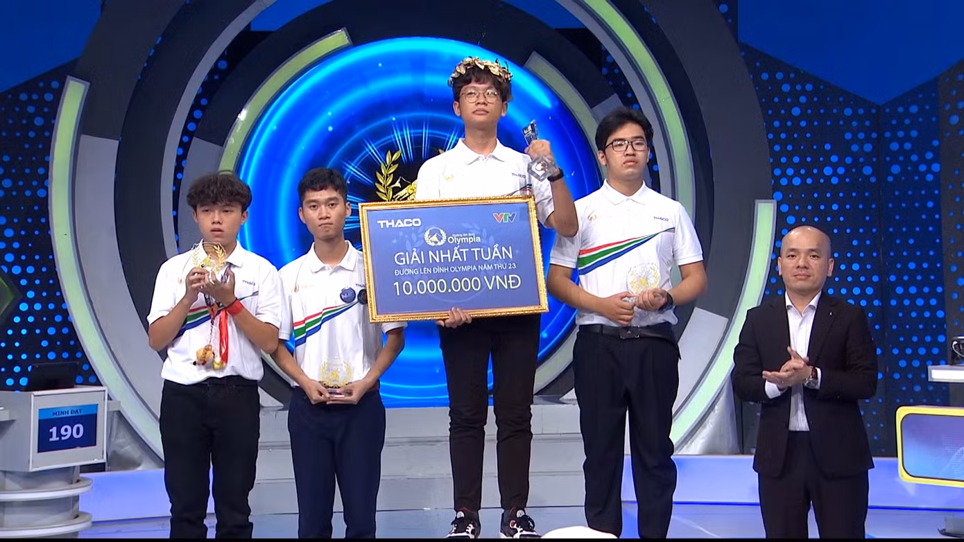 Nam sinh Đà Nẵng giành chiến thắng với 250 điểm. Nguồn: Fanpage Đường Lên Đỉnh Olympia