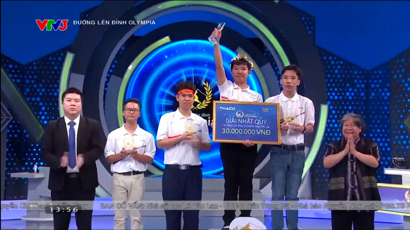 Nam sinh Thanh Hóa giành được 160 điểm. Nam sinh Thanh Hóa giành được 160 điểm.