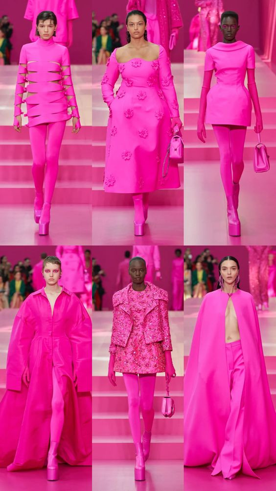 BST Thu Đông 2022 của Valentino phủ sắc hồng.