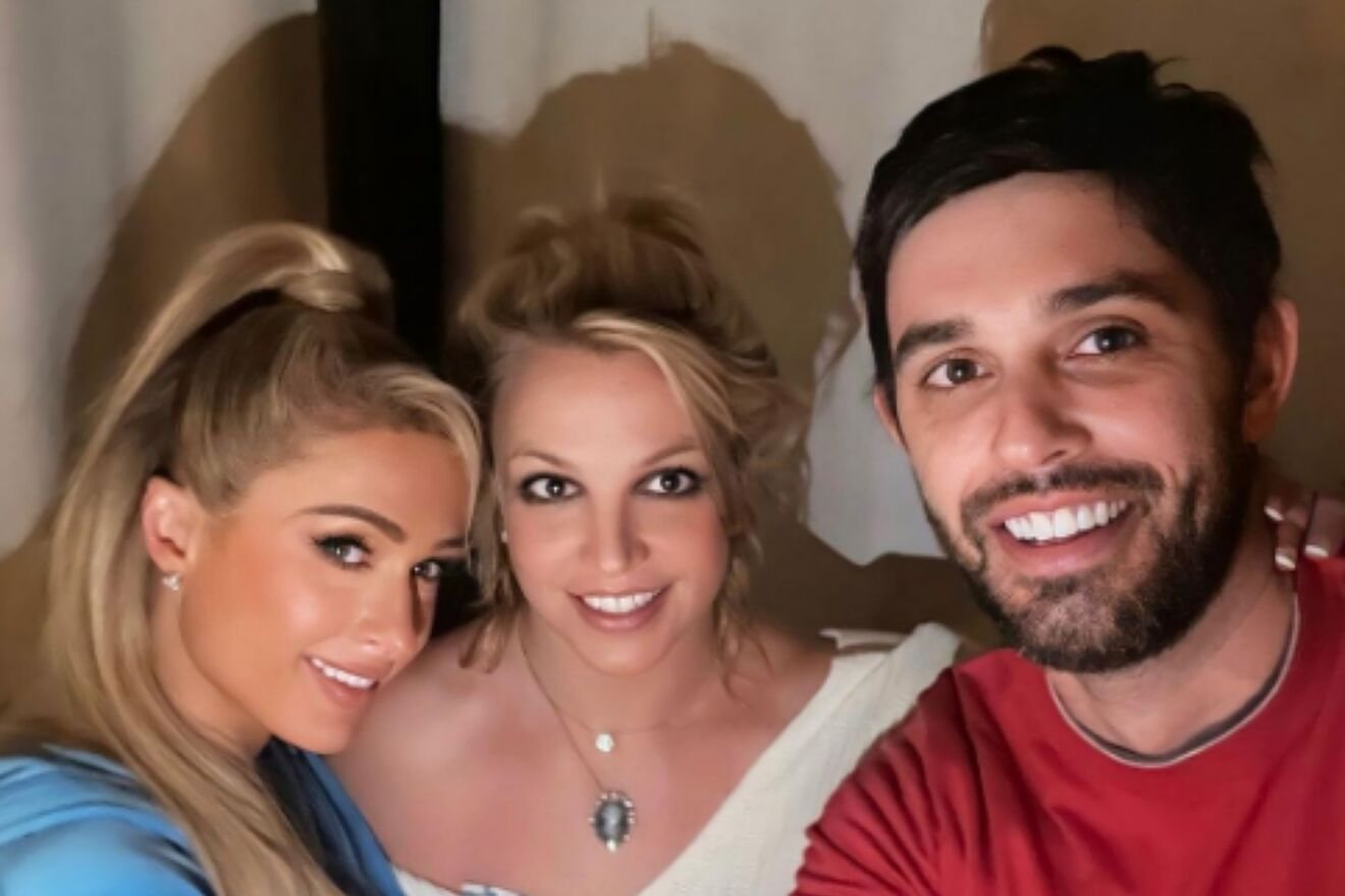 Cade Hudson là bạn thân lâu năm của Britney Spears. Cade Hudson là bạn thân lâu năm của Britney Spears.