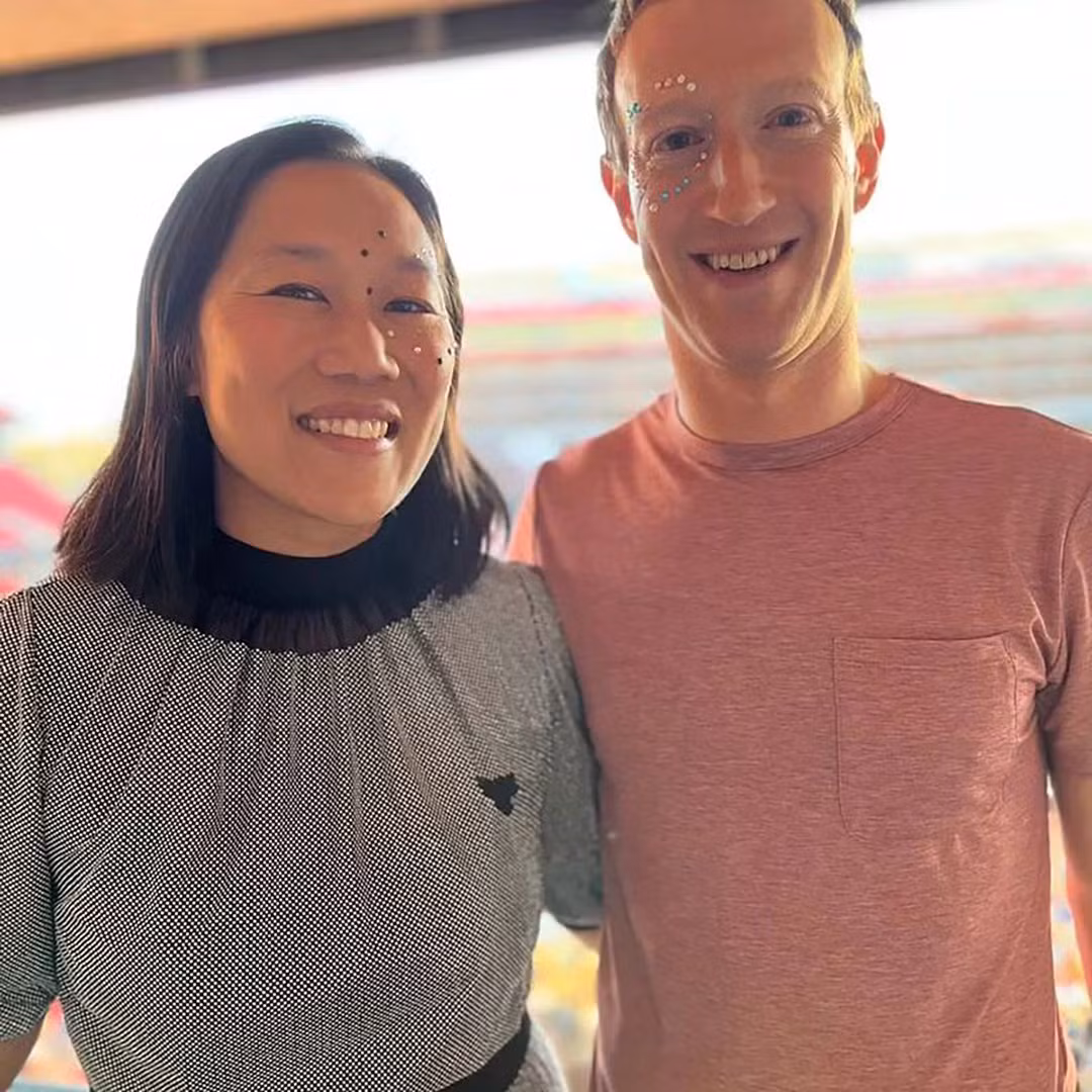 Vợ chồng Mark Zuckerberg học theo phong cách trang điểm của Taylor Swift trong album Lover.