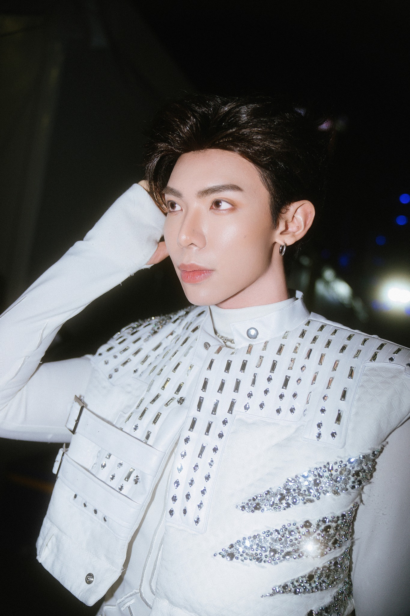 Ngoại hình của anh có nhiều sự thay đổi so với thời điểm tham gia The Voice Kids. Ngoại hình của anh có nhiều sự thay đổi so với thời điểm tham gia The Voice Kids.