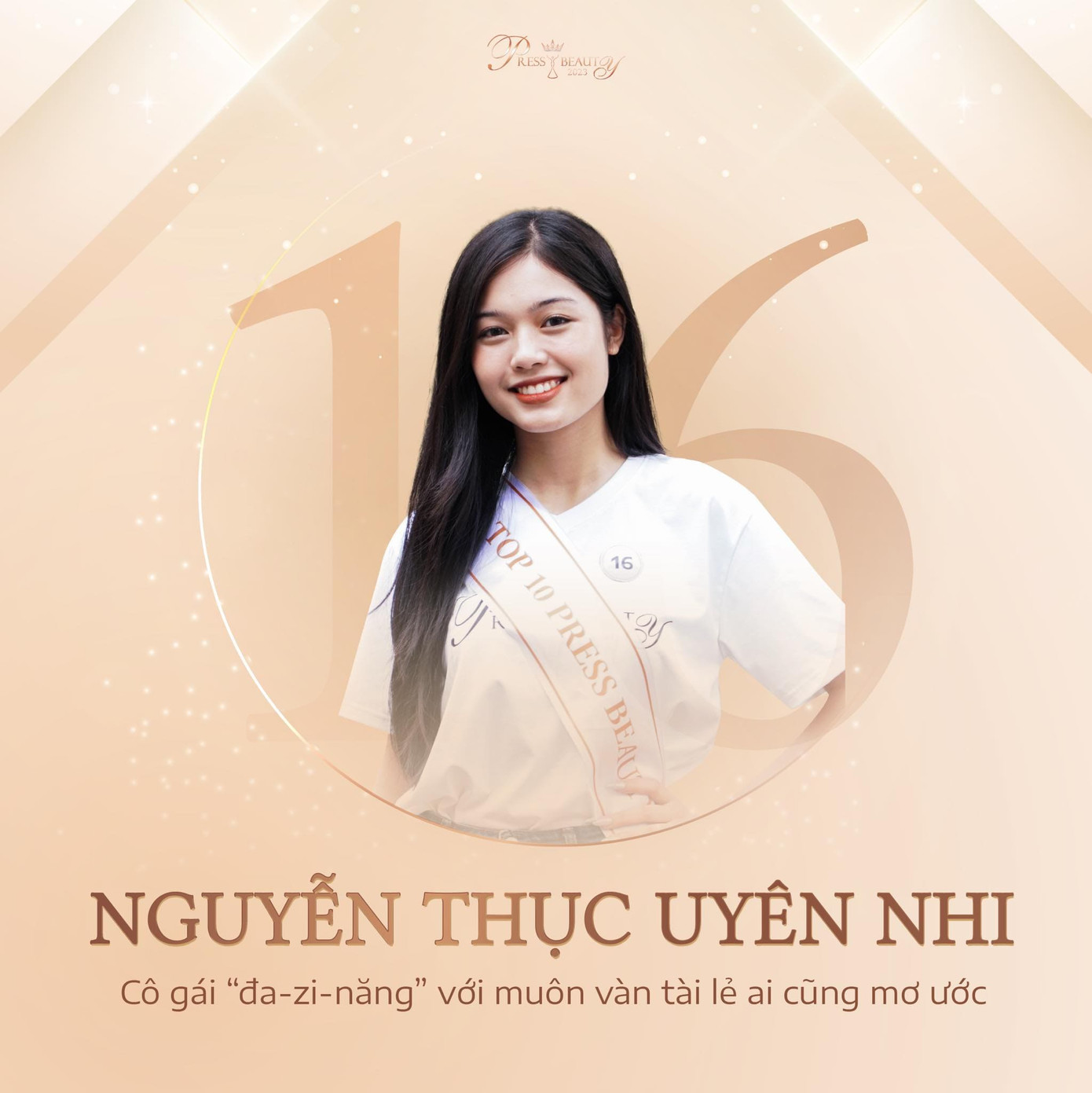 Uyên Nhi xứng đáng là đại diện cho nữ sinh Học viện Báo chí và Tuyên truyền với bảng thành tích “không phải dạng vừa”.