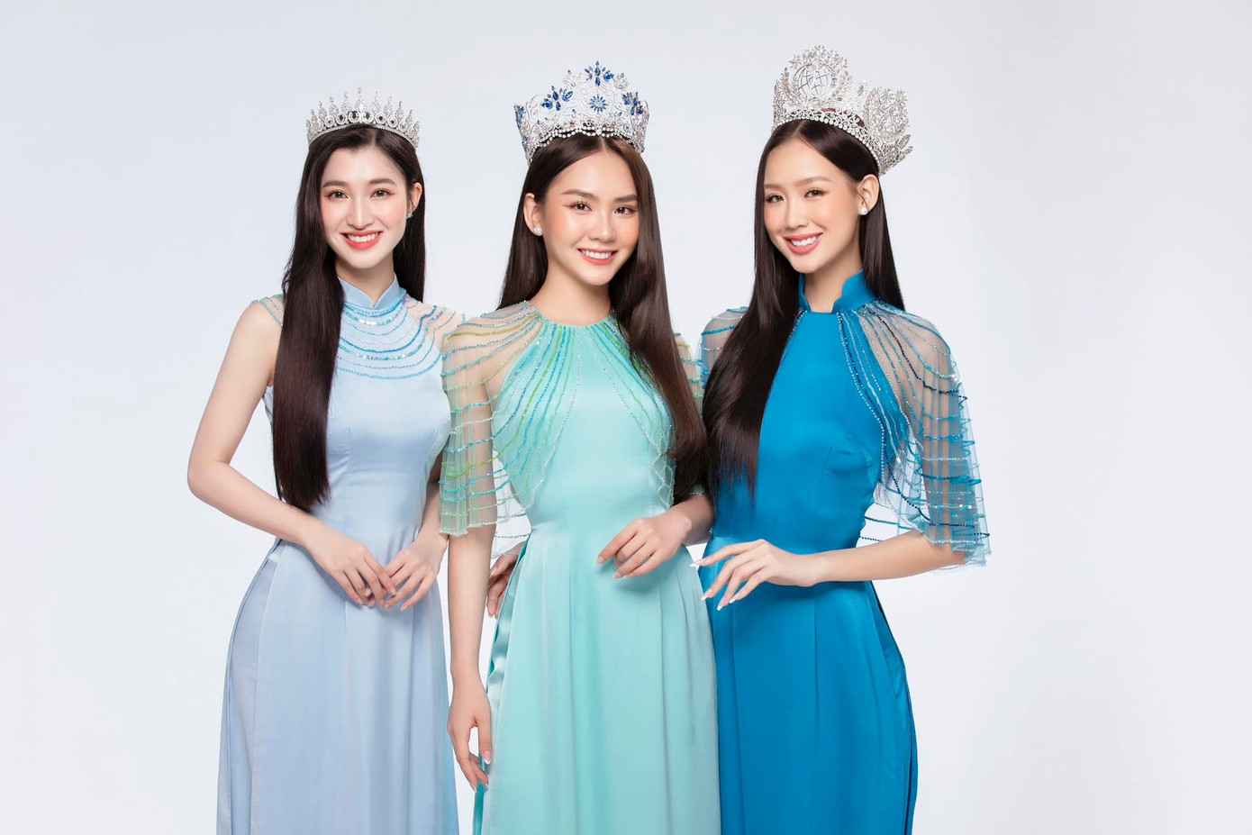 Chuyện váy áo của các nàng hậu luôn là chủ đề gây tranh cãi của fan sắc đẹp.