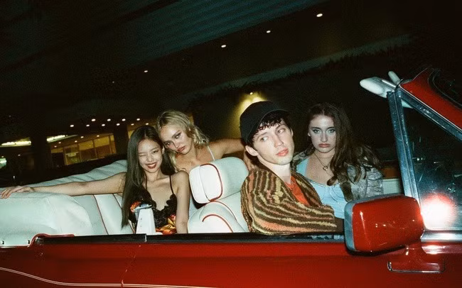 The Idol sở hữu dàn cast đáng mơ ước với Jennie (BLACKPINK), Troye Sivan, Lily Rose-Deep.