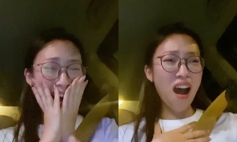 Khánh Vy không khỏi xúc động khi nhận được tin vui. Khánh Vy không khỏi xúc động khi nhận được tin vui.