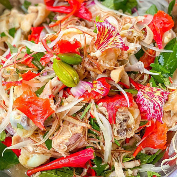 Hoa phượng dễ dàng tìm mua nên được netizen hưởng ứng nhiệt tình. Nguồn: Internet Hoa phượng dễ dàng tìm mua nên được netizen hưởng ứng nhiệt tình. Nguồn: Internet