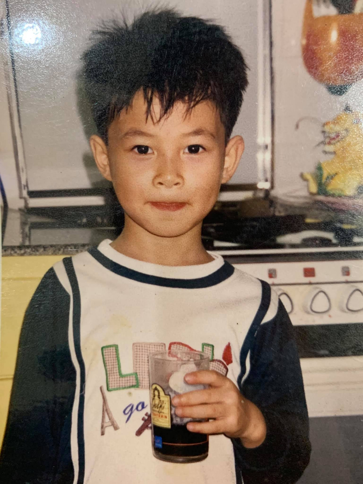 Ngay từ khi còn bé, Anh Tú đã sở hữu rất nhiều đường nét hài hòa. Ngay từ khi còn bé, Anh Tú đã sở hữu rất nhiều đường nét hài hòa.