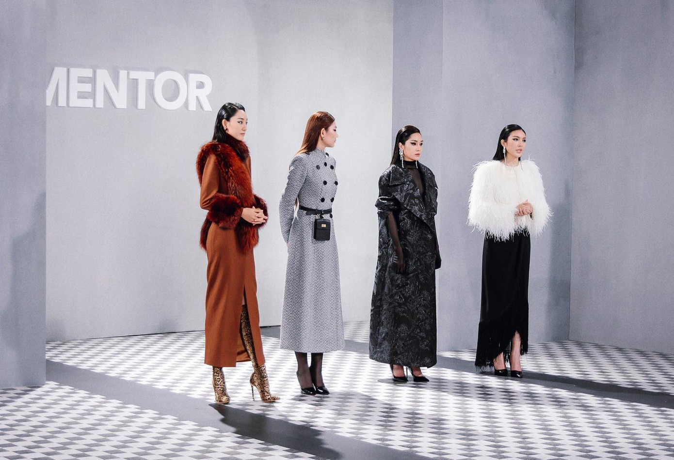 Thiên Hương thuyết phục Hồ Ngọc Hà và Dược Sĩ Tiến với mong muốn đi tiếp.